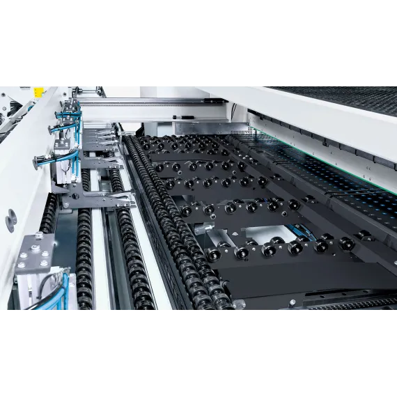 SAWTEQ S‑320 flexTec – platesag med robot